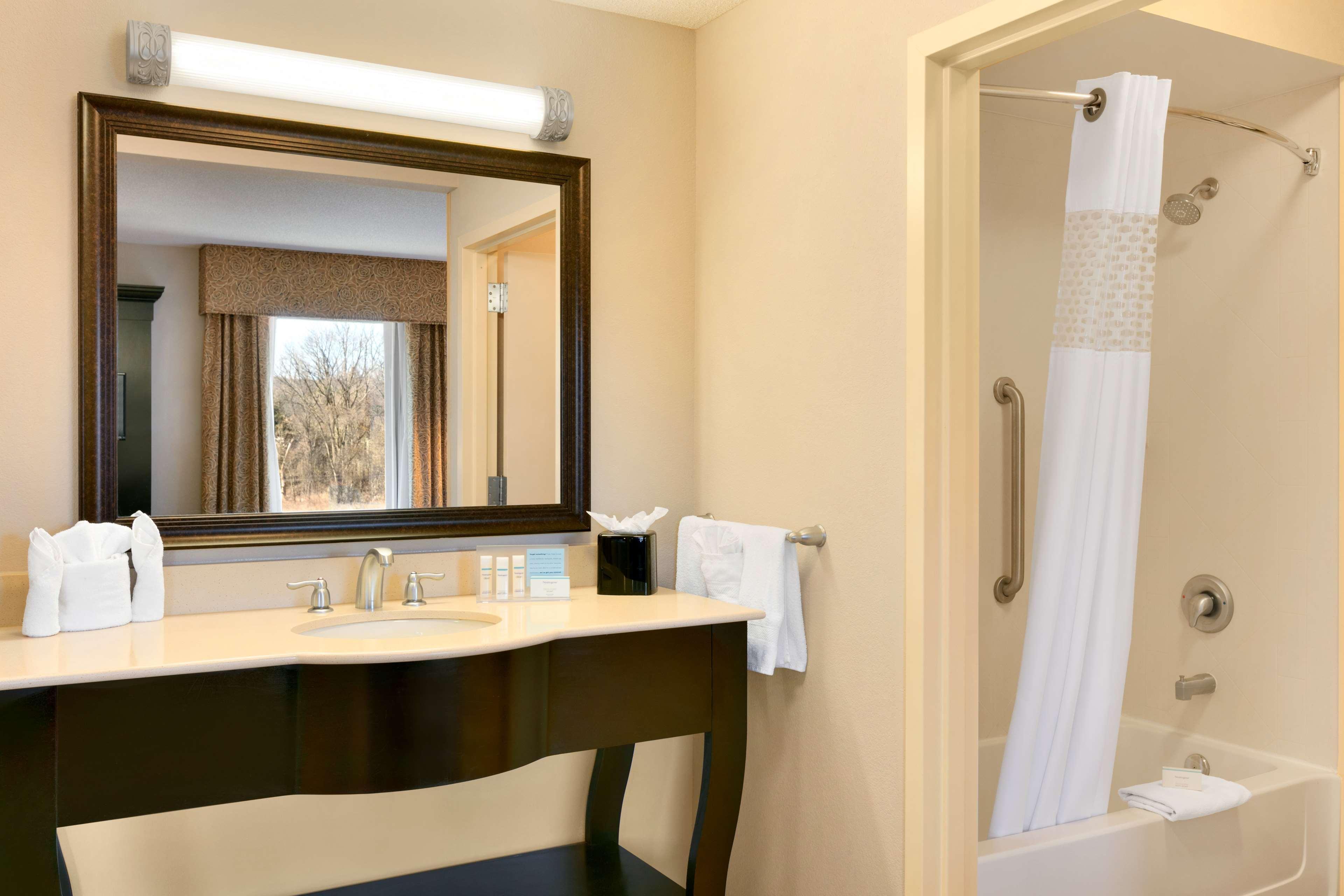 Hampton Inn & Suites Mahwah Εξωτερικό φωτογραφία